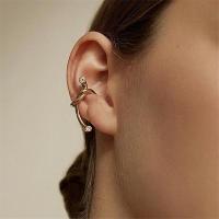 ราคา -ส่งฟรี- ต่างหูเกี่ยวทรงไขว้ฝังเพชร ต่างหูหนีบ Earcuff ต่างหูเกาหลี มินิมอล (13447898940)