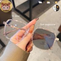 ราคา Moonlights1 แว่นตา.Photochromic สแควร์กรอบ สำหรับผู้ชายและผู้หญิง กันแสงUVและลดแสงฟ้า (51551716173)