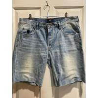 ราคา ยีนส์ขาสั้น CPS Chaps แท้100% เอว34 สภาพดีจัด ราคาป้าย 2,290.- (24996564282)