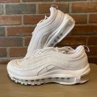 ราคา Nike Air Max 97 ไซส์ 38 ยาว 24 ซม. มือสองของแท้ (11306371487)