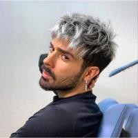 ราคา วิกผมสั้นม้วนสีเงินสีเทา สำหรับผู้ชาย สไตล์แฟชั่น (53653972242)