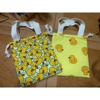 ราคา กระเป๋าลายน้องเป็ดหูรูด + หิ้วในตัว ไซส์กลาง (15742957026)