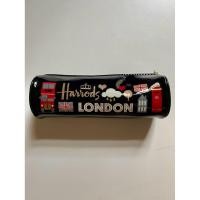 ราคา [พร้อมส่ง] ✏️ กระเป๋าดินสอ Harrods Glitter London Square Pencil Case แท้ (43057729474)