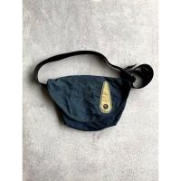 ราคา กระเป๋าสะพาย Crumpler Weenie (24837196498)