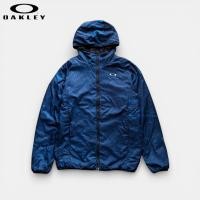ราคา เสื้อกันหนาวมือสอง Oakley สีน้ำเงินเข้ม ลายกราฟฟิค อก 44 ยาว 27 สภาพใหม่ ตำหนิโลโก้ 1 จุด (55953684569)