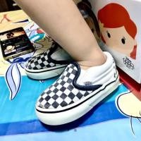 ราคา รองเท้าเด็กมือสอง Vans ตาราง (7702833634)