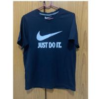 ราคา เสื้อยืดสีกรม Nike size M ของใหม่ (1675402275)