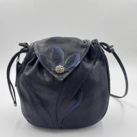 ราคา กระเป๋าสะพาย crossbody หนังแท้ ibiza (54252774128)