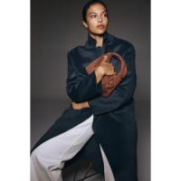 ราคา H&M(เอชแอนด์เอ็ม) กระเป๋าสะพายข้าง ผู้หญิง 1302539_2 (41023150648)