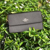 ราคา พร้อมส่งของแท้ FOLDOVER WRISTLET (COACH F73793) สีดำ อะไหล่สีทอง (6007347990)