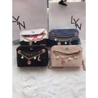 ราคา กระเป๋า lyn แต่งโซ่ฟรุ้งฟิ้ง งานพรี่เมี่ยมมีเก็บปลายทางค่ะ (6749294363)