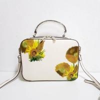 ราคา หมดNEW! CHARLES & KEITH VAN GOGH SUNFLOWER EMBROIDERED BOX BAG (1427377921)