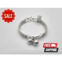 ราคา [Mirantee]ส่งฟรี!!!เงินแท้สร้อยข้อมือสี่เสาเส้นคู่ห้อยกระพรวน (21215355338)