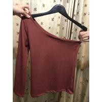 ราคา เสื้อปาดไหล่ข้างเดียว ผ้าเรย่อนหนานิ่ม (21304950572)