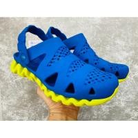 ราคา Reebok รองเท้าแบรนด์แท้ มือ2 size 37 (25986256198)