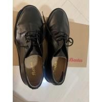 ราคา รองเท้าหนังสีดำ BATA (15030709888)