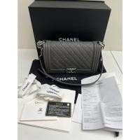 ราคา [CO220502803] Chanel Boy Caviar SHW (17371043174)