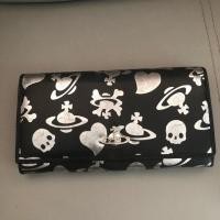 ราคา กระเป๋าสตางค์แบรนด์เนม Vivienne westwood แท้✔️มือสอง (2052201649)