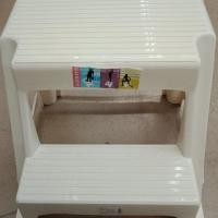 ราคา บันไดพลาสติก2ชั้น เก้าอี้นั่งหรือบันได 2-tier plastic ladder Sitting chair or ladder (9322617940)