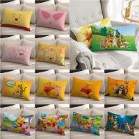 ราคา ปลอกหมอนโพลีเอสเตอร์ ทรงสี่เหลี่ยม พิมพ์ลายหมีพูห์ สําหรับตกแต่งบ้าน (ไม่มีแกน) (19785833378)