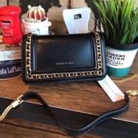 ราคา Charles & Keith รุ่นหน้าโซ่ กระเป๋าสะพาย CK (2598714725)