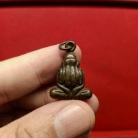 ราคา E-6.พระปิดตา หลวงพ่อยุ้ย วัดบางกะปิ รุ่น 3 เนื้อรมดำ อุดกริ่งปี 2521 (18987411108)