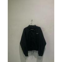 ราคา เสื้อแจ๊คเก็ต Nike Vintage Windbreaker Solo Swoosh Black Jacket ไนกี้สีดำล้วน (49104748288)
