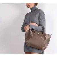 ราคา Longchamp LE PLIAGE NÉO TOP HANDLE BAG (medium size) สีเขียวขี้ม้า (27274613602)