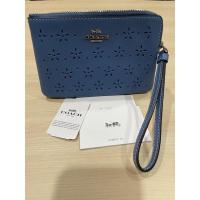 ราคา กระเป๋าคล้องมือ Coach ไซส์ S ของแท้ มือ 1 จาก USA % (18670828514)