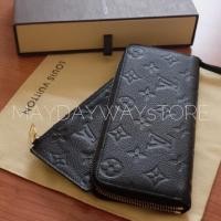 ราคา LOUIS VUITTON Clemence Monogram Zippy Wallet จากช็อปฝรั่งเศส (6090996)