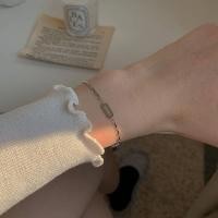 ราคา ⭐พร้อมส่ง⭐สร้อยข้อมือ lucky กำไลข้อมือ สร้อยข้อมือแฟชั่น เครื่องประดับ กำไลข้อมือสไตล์มินิมอล #110 (19414597034)