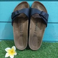 ราคา Hitam Preloved Birkenstock Madrid Black ไซส์ 38 ORIGINAL มือสอง (15383136164)