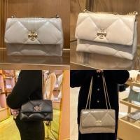 ราคา TORY BURCH Kira Diamond Quilt Convertible Shoulder Bag 154704 (43250292025)