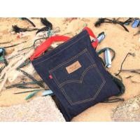 ราคา ขายดี พร้อมส่ง ✨ กระเป๋ายีนส์สายแดงวินเทจ 90's มีแบบซิปและกระดุม (546236950)