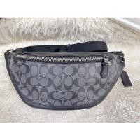 ราคา Coachแท้100% คาดอกชาย ขนาด 13 นิ้วสภาพใหม่ (26121878897)