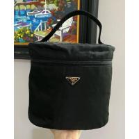 ราคา Prada nylon vanity case bag ปราด้า ของแท้ มือสอง กระเป๋าถือ แบรนด์เนม (14264308437)