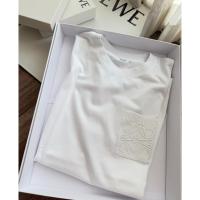 ราคา พร้อมส่งเสื้อ Loewe Anagram pocket regular t-shirt unisex item (28632762350)