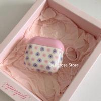 ราคา ฝาครอบหูฟังดอกไม้สีม่วงสีชมพูสําหรับ AirPods Pro3 [2025] AirPods Pro2 Pro 4 3 2 1 Apple ชุดหูฟังไร้สายบลูทูธรุ่นแรกและรุ่นที่สอง 4 (55501706750)