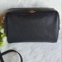 ราคา พร้อมส่งcoach#F85697 ขนาด 7 3/4" (L) x 5 1/4" (H) x 4" (W) ️หมอนมินิไม่มีหู (3717725687)