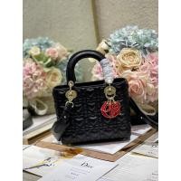 ราคา DIOR Lady Diana กระเป๋าหนังแกะสีดำขนาดเล็ก สไตล์ทานาบาตะ ออกแบบทรงสี่เหลี่ยมคล้องหัวใจ (43977905294)