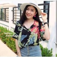 ราคา 105 บาท เสื้อเชิ้ตลายดอก ดอกใหญ่ ลายชัด ผ้าหางกระรอก ใส่รับสงกรานต์ อก 32-36 ยาว 21 นิ้ว (1963931991)