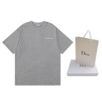 ราคา เสื้อยืดแขนสั้น DIOR สำหรับทั้งผู้ชายและผู้หญิง พิมพ์ลายสไตล์เรียบง่าย (52154716615)