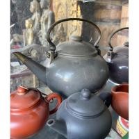 ราคา กาน้ำชาดินเผาโบราณ ปั้นชาอี๋ซิง Yixing teapot ผิวขัดมัน สีดำ ใบใหญ่ ป้านชาเก่า (55403986069)
