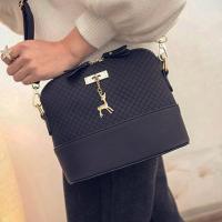 ราคา Aline กระเป๋าสะพายพาดลำตัว ตกแต่งจี้รูปกวางสีดำ (81735916)