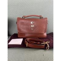 ราคา กระเป๋า Mulberry Bryn สี Oak สภาพสวย มีร่องรอยตามการใช้งานบ้าง แต่ไม่มีตำหนิหนักค่ะ (23775392677)