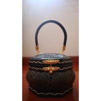 ราคา (ใหม่) กระเป๋าย่านลิเภาสีดำ (ทรง8เหลี่ยม) จากฝีมือชาวบ้านชุมชน นครศรีธรรมราช (7847398779)