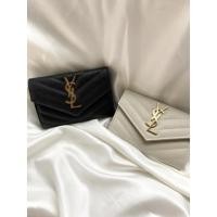 ราคา กระเป๋า ysl envelopet สีดำอะไหล่ทอง y20 (13729067846)
