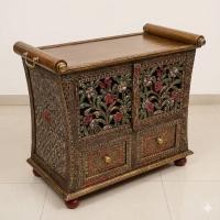 ราคา ตู้พระไตรปิฎกไม้แกะสลัก (มี 5 ลาย) ทรงเว้าขาสิงห์ (75x45x70cm) สีทองโบราณแต่งกระจก ตู้ข้างเตียง (43277727607)