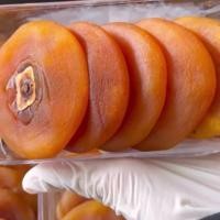 ราคา ลูกพลับแห้ง ลูกพลับแดงอบแห้ง หวานอร่อยแบบธรรมชาติ(น้ำหนัก 500&1000 กรัม) ราคา ถูก / ส่ง (43108279191)