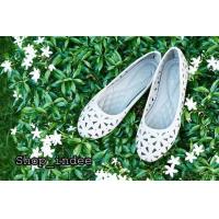 ราคา รองเท้าคัทชู รุ่นปรุลายดอก (683026046)